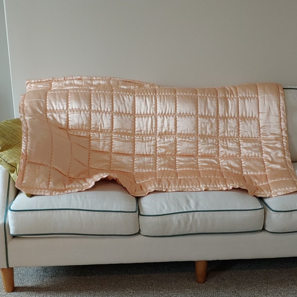Twin bed pink satin quilt
